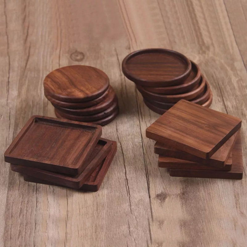 Ensemble de 4 sous-verres ronds en bois brun foncé