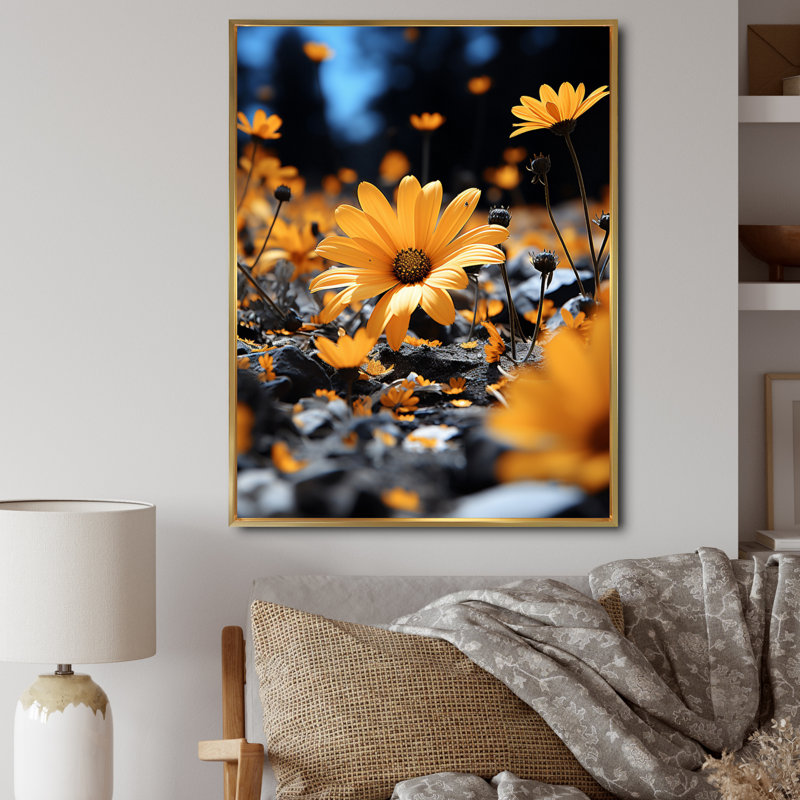 Yellow Wildflowers Symphony, reproduction d'art sur toile, H 40 po x l 30 po x P 1,5 po, Cadre flottant doré