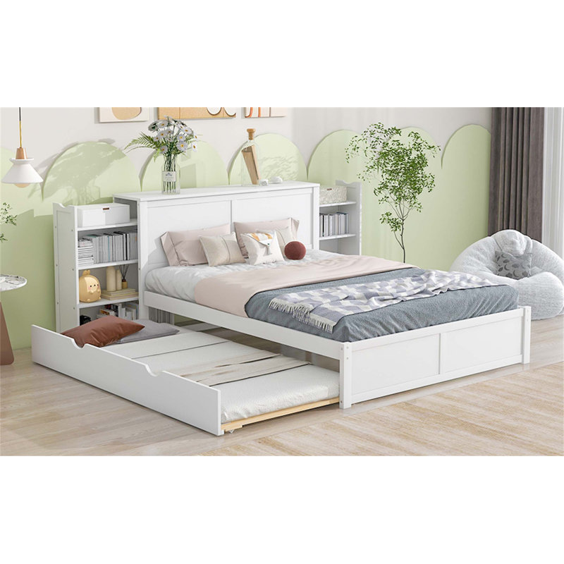 Lit plateforme robuste avec tablettes coulissantes et lit gigogne, maximisant l'espace et le confort