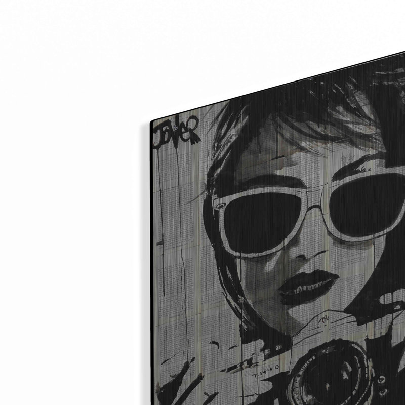 "Shoot" par Loui Jover, H 16 po x l 12 po