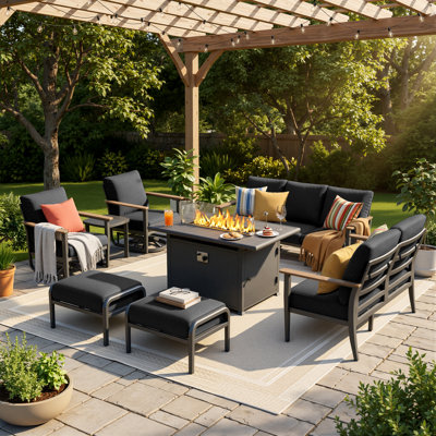 Ensemble de conversation pour l'extérieur en aluminium pour 9 personnes avec table de foyer au propane, chaises berçantes pivotantes, accoudoirs d'aspect bois et coussins épais de 5,12 po