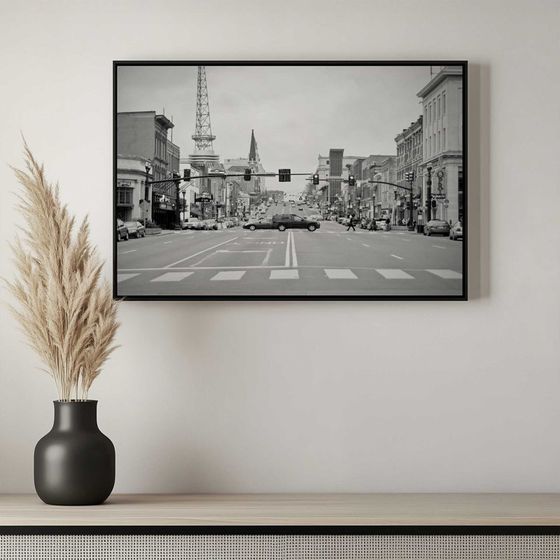«Up Up Broadway Nashville» par Garima Dhawan, reproduction d'art sur toile, Noir, Impression encadrée sans passe-partout