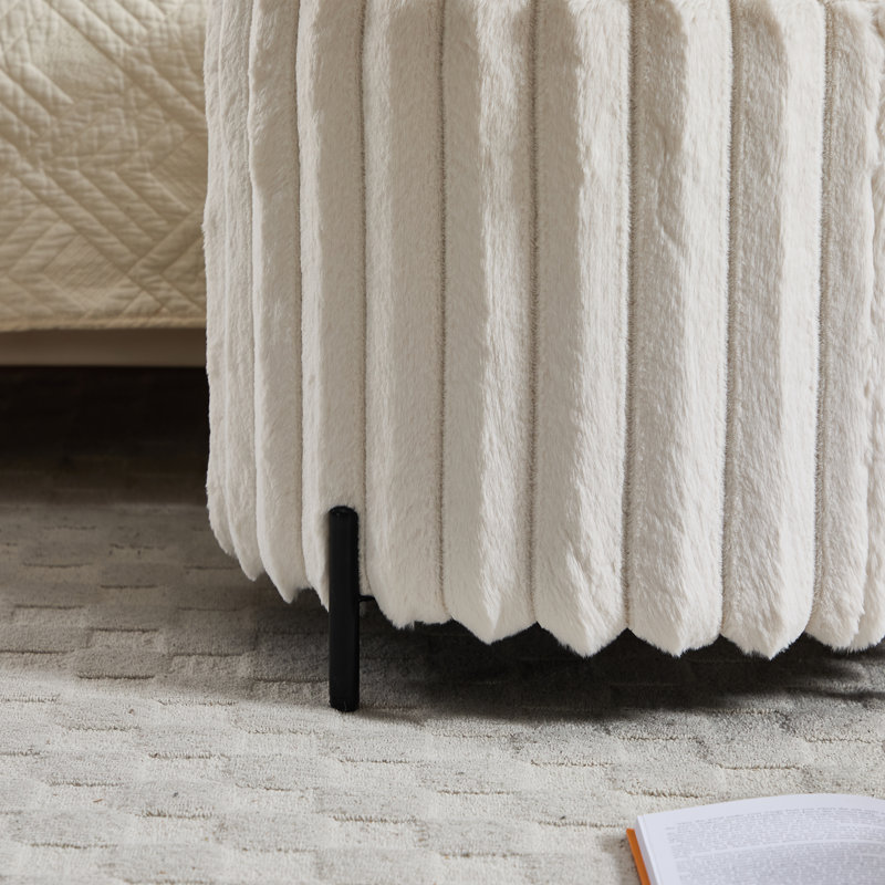 Repose-pieds rembourré en fausse fourrure, Beige
