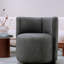 Chaise rembourrée avec dossier confortable, parfaite pour le salon et les intérieurs modernes