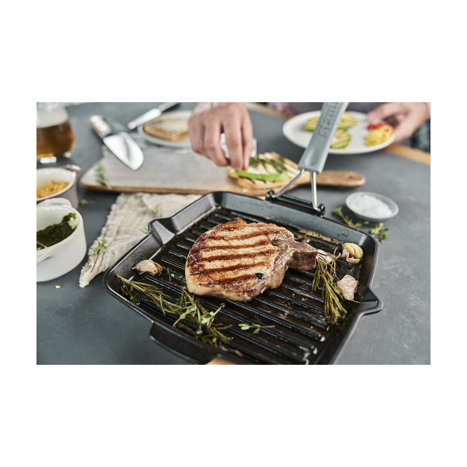 9.45 in. Cast Iron Square Grill Pan