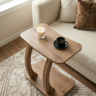 Table d'appoint moderne en forme de C, table basse compacte et alternative au canapé et au salon