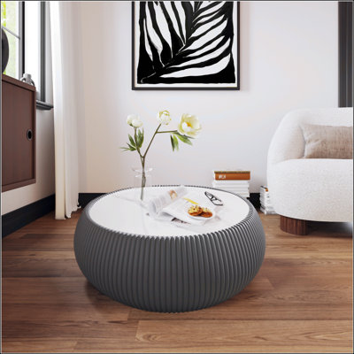 Table basse en forme de tambour en bois fritté avec motif gris unique pour un salon moderne