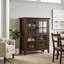 Armoire de rangement moyenne de style transitionnel en bois massif de 38 po avec portes en verre et tablettes réglables Artisan-760992977