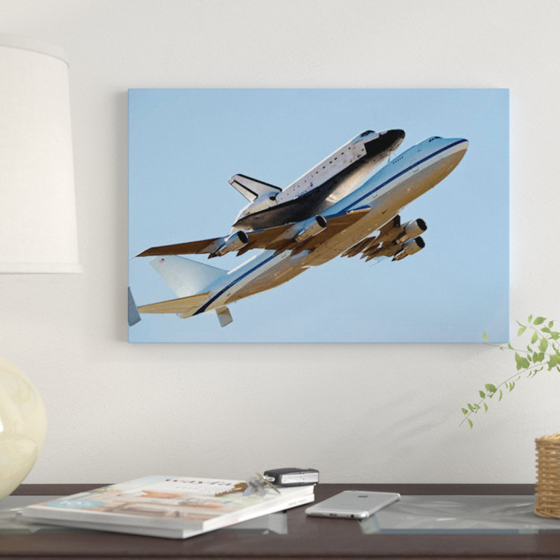 « space shuttle placed on a modified-shuttle aircraft 747 » par stocktrek images, reproduction d’impression sur toile tendue