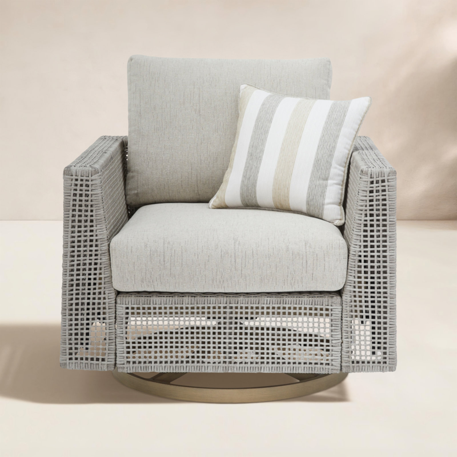 Avoree Swivel Patio Lounge Chair