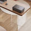 Bureau en coin brun en bois massif en forme de L-108349346-108349343