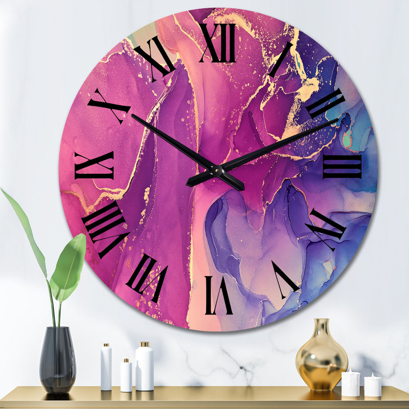 Horloge murale, Surdimensionné