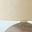 Lampe de table standard en résine beige et lin Alya, H 14,81 po x l 9,31 po x P 9,31 po
