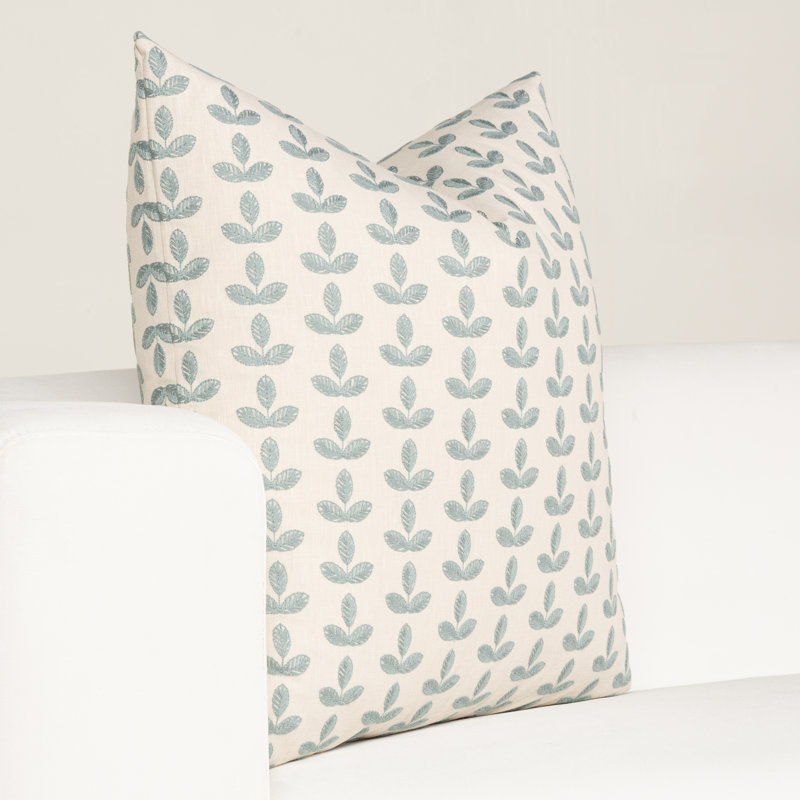 Coussin Birch Lane Trillium, Floral bleu ciel, Plumes, Carré 18 po