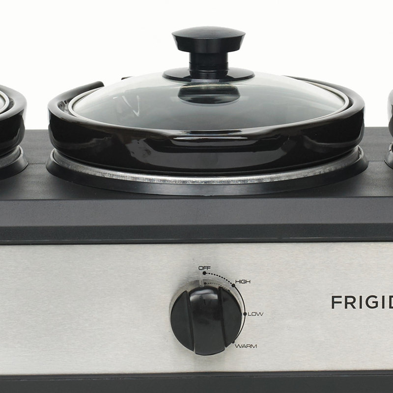 420-Watt Triple Slow Cooker and Buffet Server with Three 2.5-Quart Ceramic Pots
