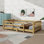 Lit simple au sol de style Montessori avec protecteurs, lit en bois avec lattes et conception fermée