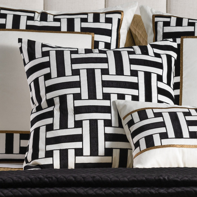 Tommy Square Pillow Cover & Insert
