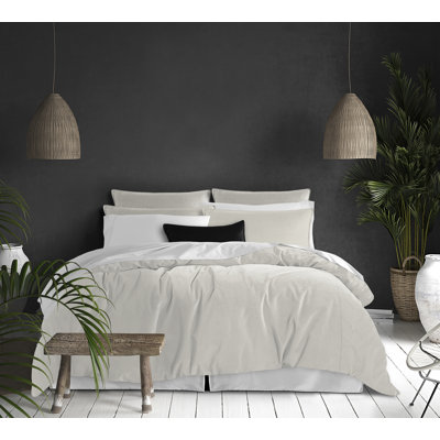 Alia Coverlet Set