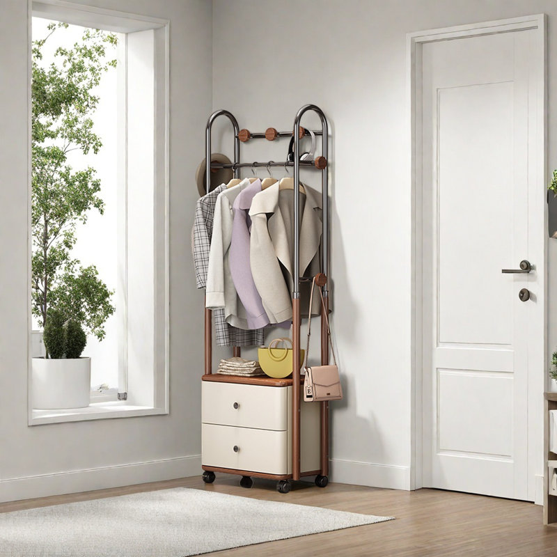 Armoire en bois de frêne à crochet, Noyer