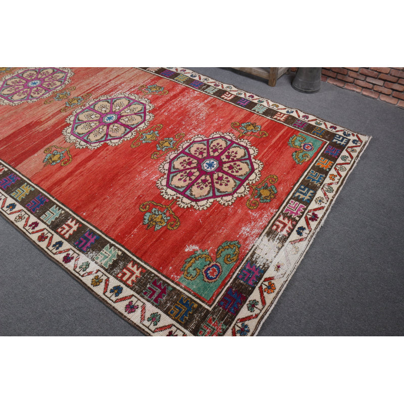Grand tapis turc rétro en laine rouge idéal pour rehausser l'ambiance de votre salle à manger