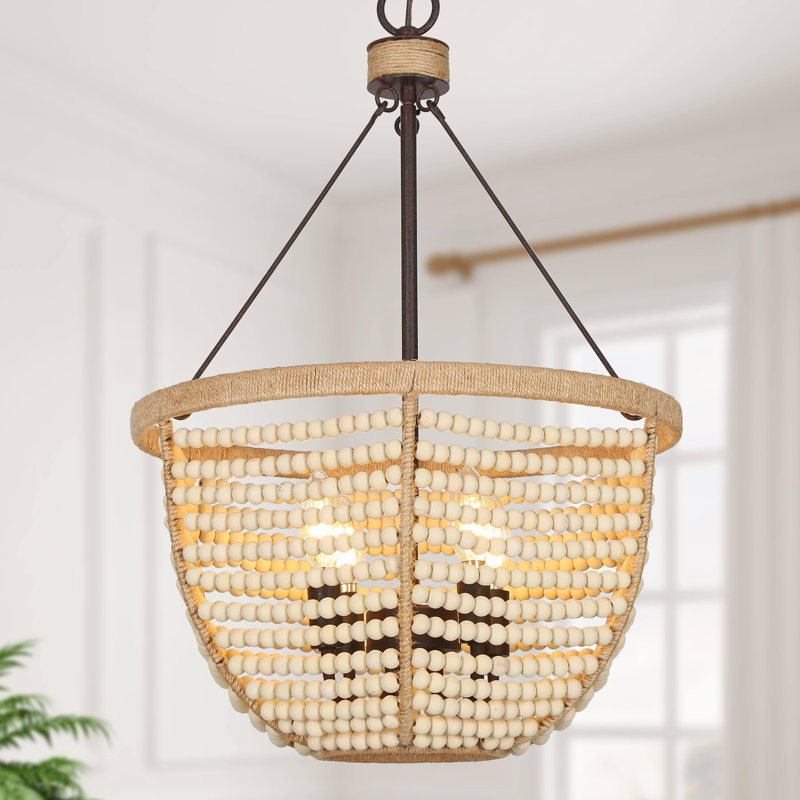 Lustre bohème à 4 lumières en forme de bol naturel, avec abat-jour en perles de bois blanches, idéal pour les plafonds inclinés.