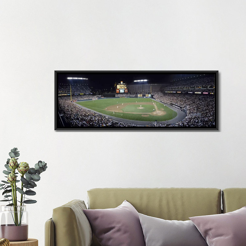 «Baseball Game Camden Yards Baltimore MD» par Panoramic Images, reproduction sur toile tendue, H 16 po x l 48 po x P 1,5 po