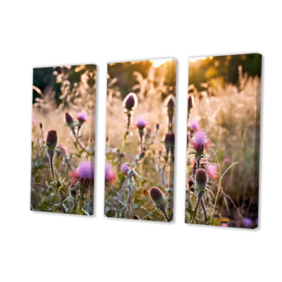 «Green Thistle Whispers Plant III», reproduction sur toile 3 pièces
