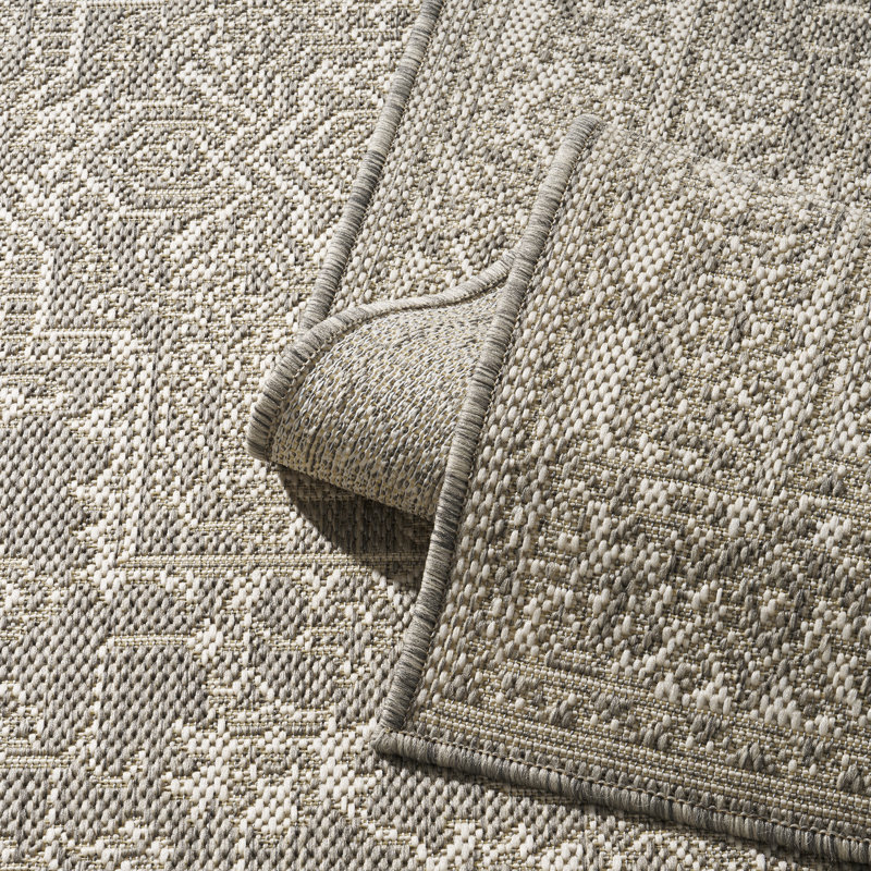 Oriental Medallion UV Resistant Woven Indoor / Outdoor Area Rug Gray, Rectangle 4' x 6', Ivory