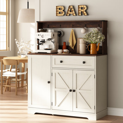 Armoire-bar 39,4 po avec crochets et station de charge avec tablettes supérieures