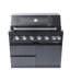 Gril noir avec six brûleurs tubulaires, puissance de 85 000 W, grilles en acier inoxydable de 8 mm, bac à graisse frontal pour la cuisson