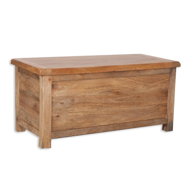 Antero Blanket Chest