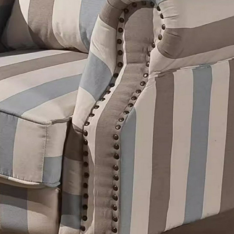 Fauteuil inclinable simple pour le salon avec pieds hauts en bois
