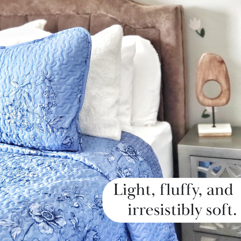 Harmony Collection Microfiber Reversible Quilt Set, King Quilt + 2 King Shams, Blue