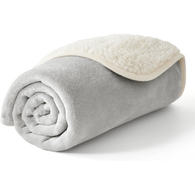 Waterproof Dog Blankets For Small Dogs - Small Cat Blanket Washable For Couch Protection, Sherpa Fleece Puppy Blanket, Soft Plush Reversible Throw Furniture Protector, 25"X35",