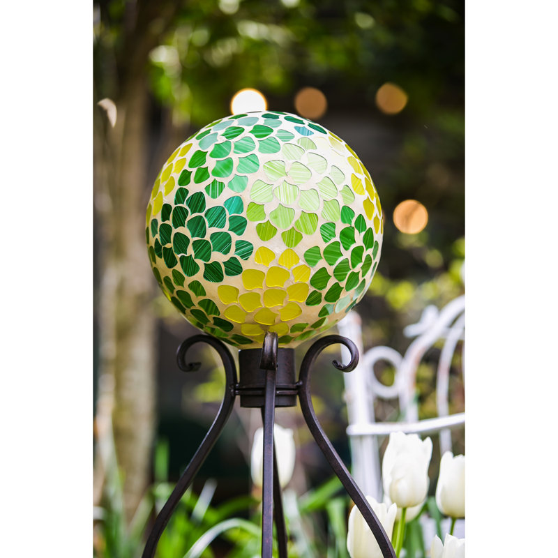 Globe terrestre réfléchissant en mosaïque natures Shubert