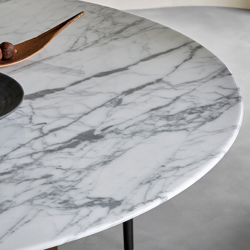 Light luxury simple round dining table