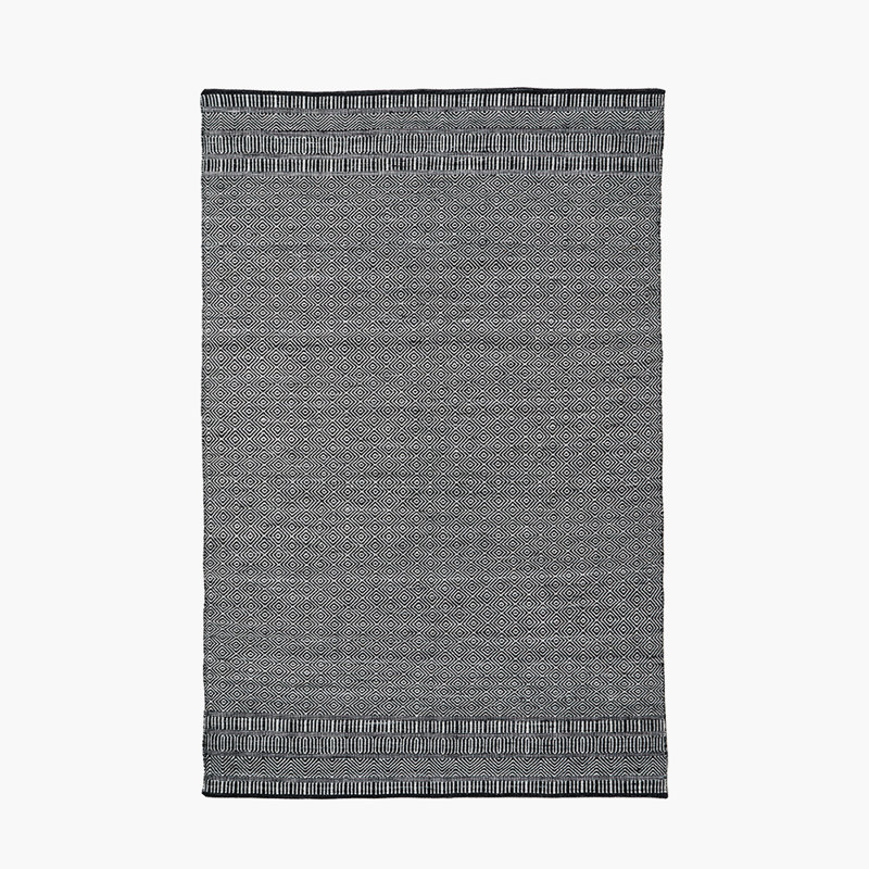 Black/White Outdoor/Indoor Rug