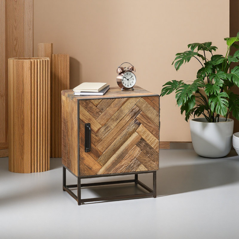 NIGHT STAND