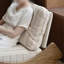 Chaise berçante élégante en bois massif rayé