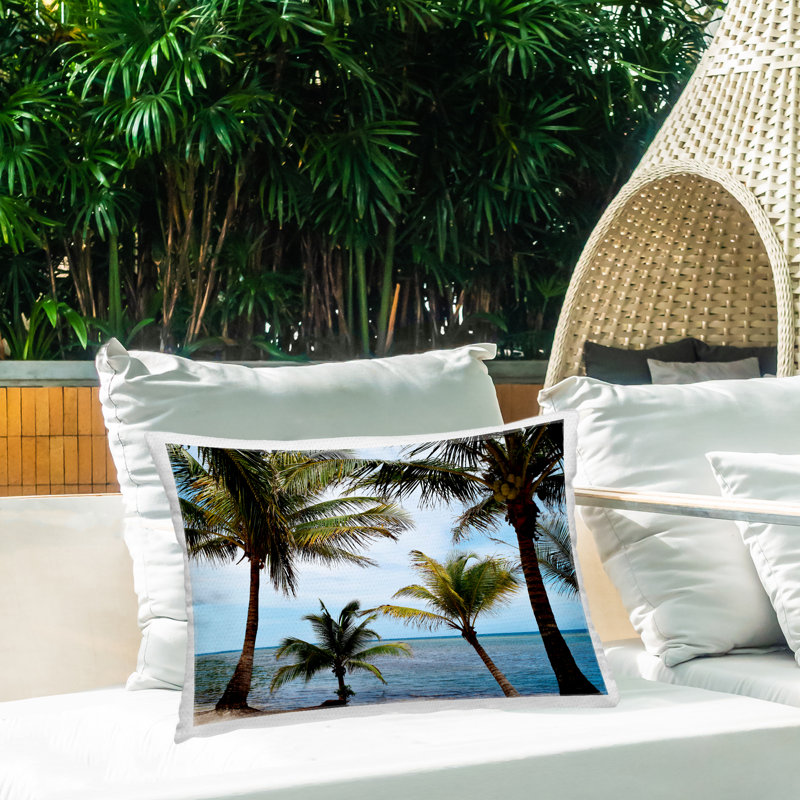 Coussin d'extérieur imprimé Quiet Escape Palms par Natalie Carpentieri, Palmiers bleus, Rectangle H 14 po x l 20 po