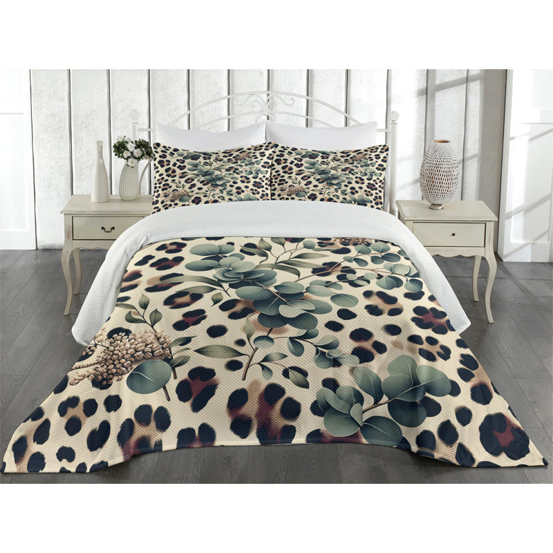 Polyester Animal Print Coverlet, Queen Coverlet + 2 Standard Shams