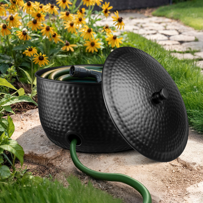 Porte-boyau d'arrosage en métal martelé à la main avec couvercle, Matte Black