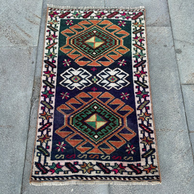 Vintage Handmade Turkish Kilim Rug with Geometric Design for Bohemian Home Decor