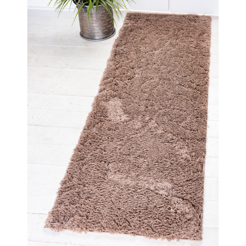 Tapis rouge sang Baynes, Brown, Tapis de couloir 2 pi 7 po x 10 pi