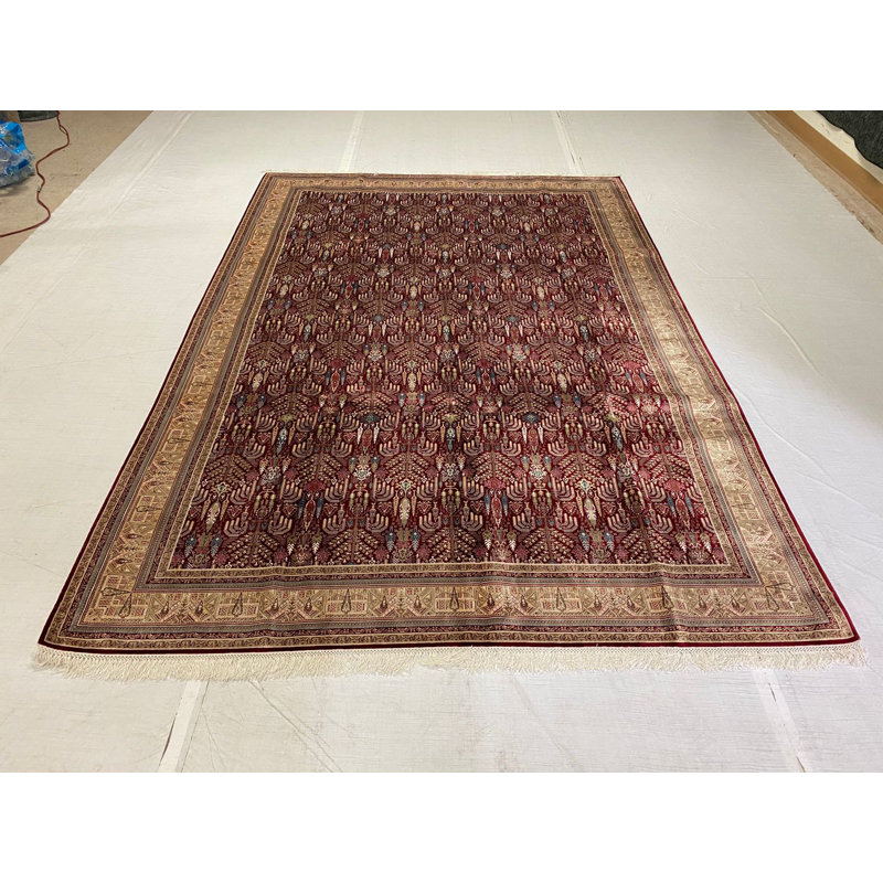 Tapis touffeté rouge / or / bleu / blanc 6 pi 6 po x 9 pi 5 po