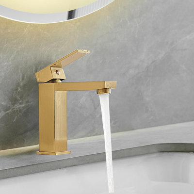 Single Hole Single-Handle Bathroom Faucet