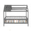 Lit simple en bois avec clôture-417164855
