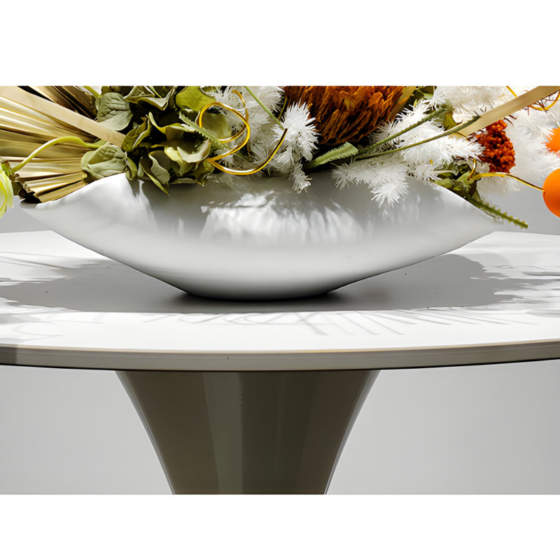 Ornements de fleurs simulées