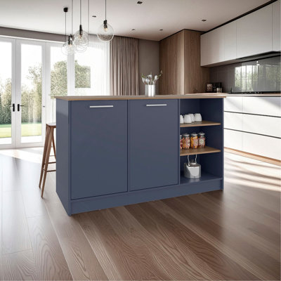 Îlot de cuisine, trois tablettes ouvertes, deux portes d'armoires avec option de rangement intérieur, îlot sur pied, organisateur de cuisine et décoration