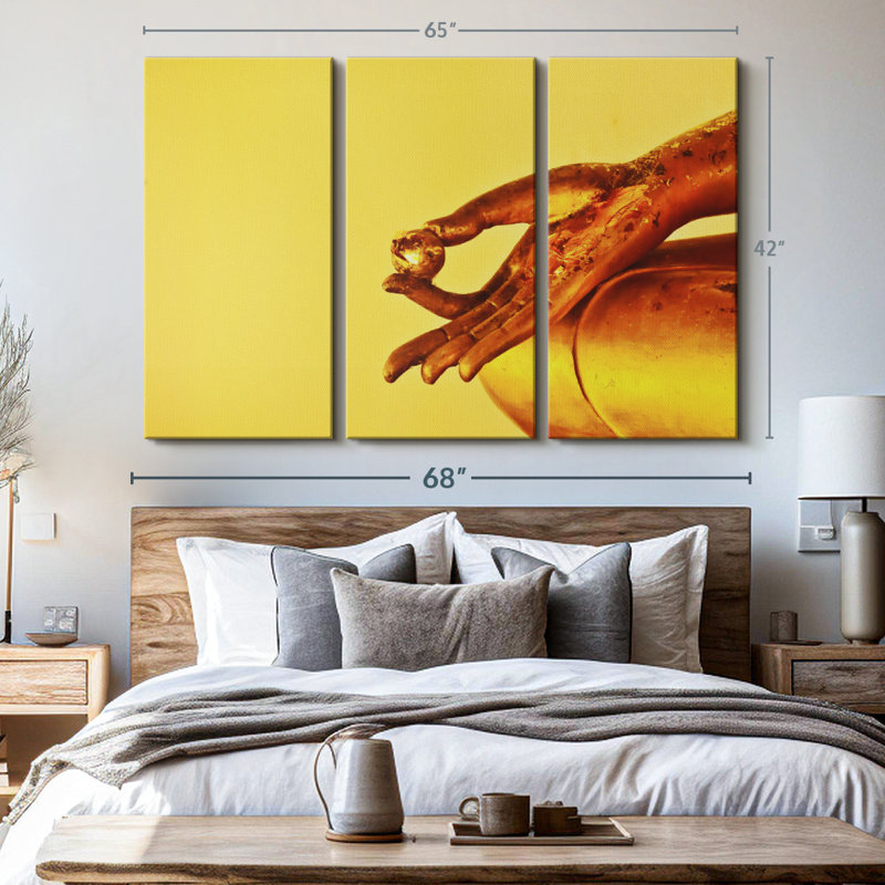 "Main de Bouddha" sur toile, H 42 po x l 65 po x P 1,25 po